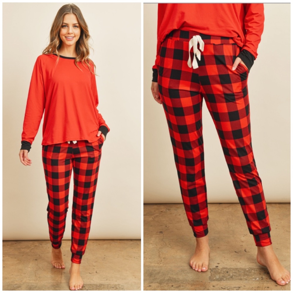 2-PIECE RED PLAID LOUNGE SET